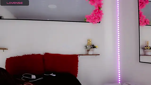 Yara Atwan online show from February 2026 09:22:01 PM