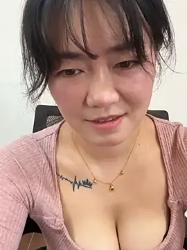 Molly-xiao online show from February 2026 02:21:02 AM