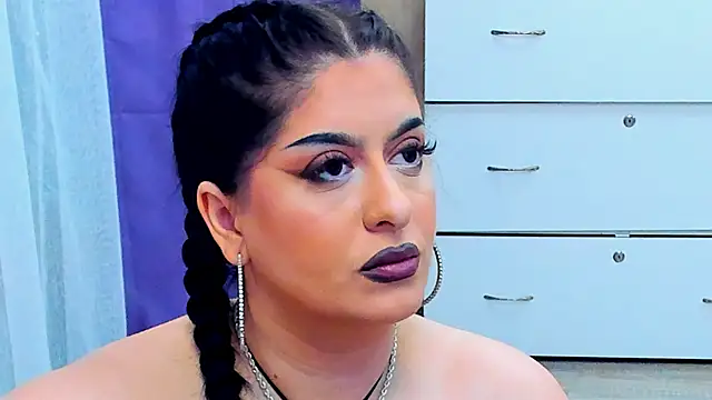 NayaNoirX online show from March 2026 01:33:01 PM