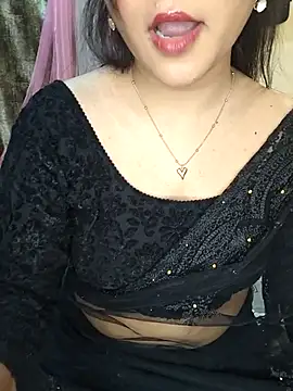 Saumyy online show from April 2026 04:15:02 PM