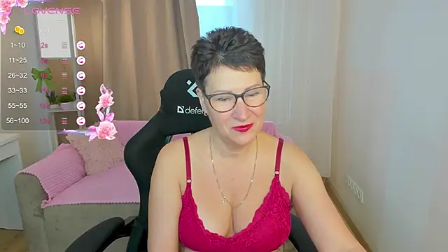 Snapshot of JennyMons chatting on June 2026 08:05:02 AM JennyMons online show from June 2026 08:05:02 AM