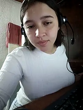 Snapshot of Laia__Evanss chatting on February 2026 12:33:02 PM Laia Evanss online show from February 2026 12:33:02 PM