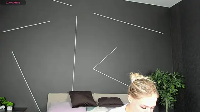 ChloeAlba online show from May 2026 03:11:02 AM