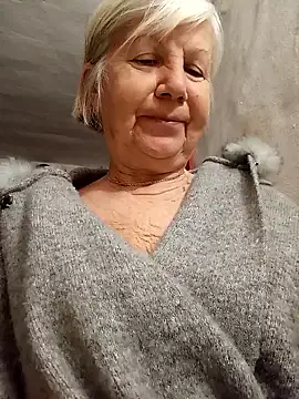 KlaudiaDarling online show from January 2026 07:28:02 PM