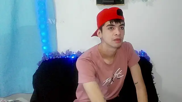 nico22love online show from February 2026 12:32:02 PM