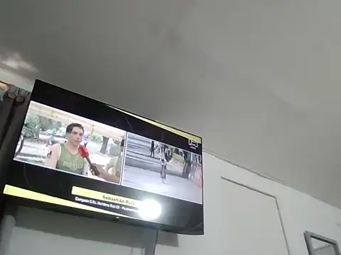 Snapshot of bigdick211292 chatting on March 2026 04:33:01 PM bigdick211292 online show from March 2026 04:33:01 PM