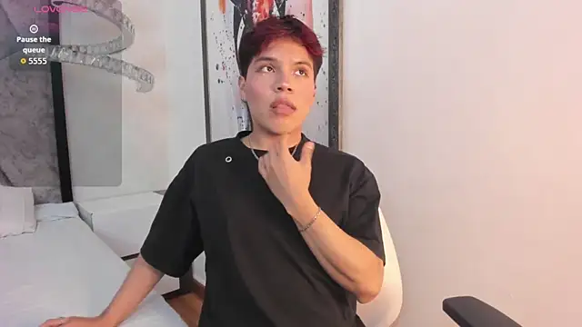 Snapshot of LittleZanee chatting on January 2026 08:01:02 PM LittleZanee online show from January 2026 08:01:02 PM