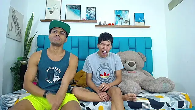 Interracial Snow Bunny online show from March 2026 07:06:01 PM