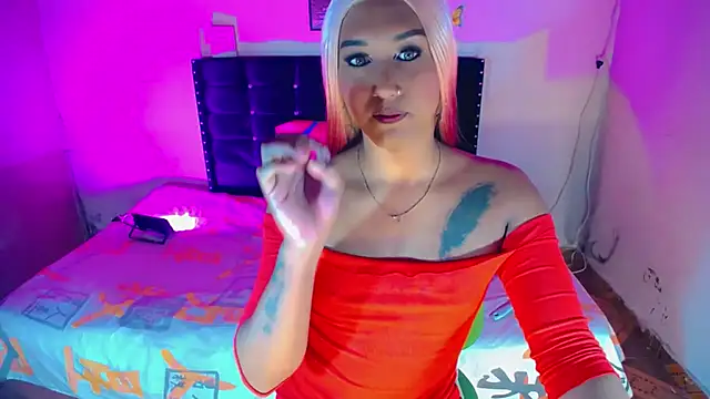 Snapshot of AlondraGill_11 chatting on June 2026 04:23:01 PM AlondraGill 11 online show from June 2026 04:23:01 PM