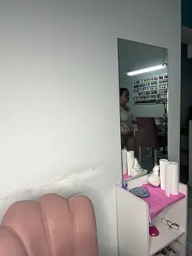 Snapshot of donatella07 chatting on February 2026 10:44:01 PM donatella07 online show from February 2026 10:44:01 PM