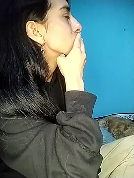 Snapshot of Alma_Kieran chatting on January 2026 12:04:02 AM Alma Kieran online show from January 2026 12:04:02 AM