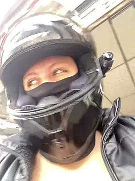 Scarlet auraa online show from February 2026 06:22:02 PM