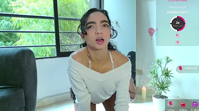 adelineevs online show from January 2026 09:31:02 PM