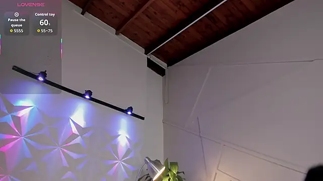 Snapshot of GabiSaenz_ chatting on April 2026 11:26:02 AM GabiSaenz online show from April 2026 11:26:02 AM