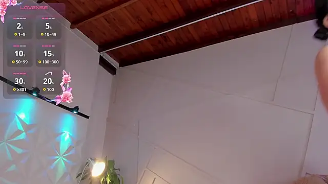 Snapshot of GabiSaenz_ chatting on April 2026 11:55:02 AM GabiSaenz online show from April 2026 11:55:02 AM