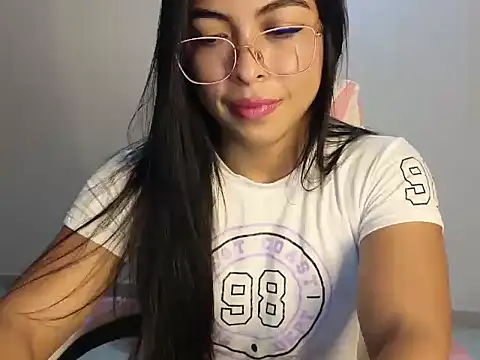 Daphne Grayy online show from March 2026 12:28:01 AM