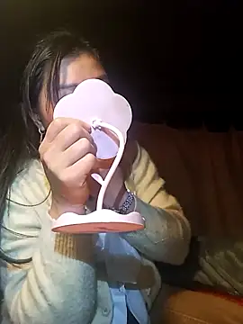 Hiniyk2 online show from January 2026 01:58:01 PM