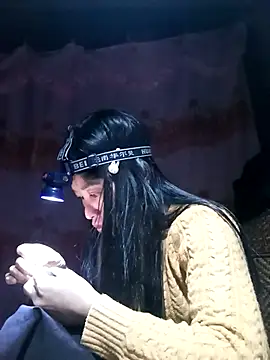 Hiniyk2 online show from February 2026 01:05:02 PM