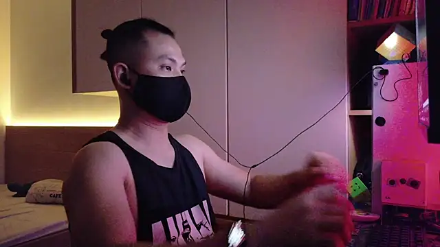 OnlyHand9x online show from April 2026 06:10:01 PM