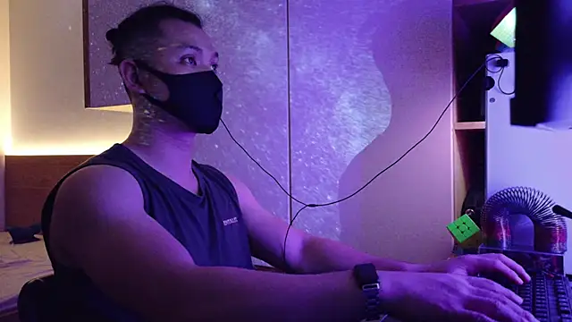 OnlyHand9x online show from April 2026 04:19:01 PM