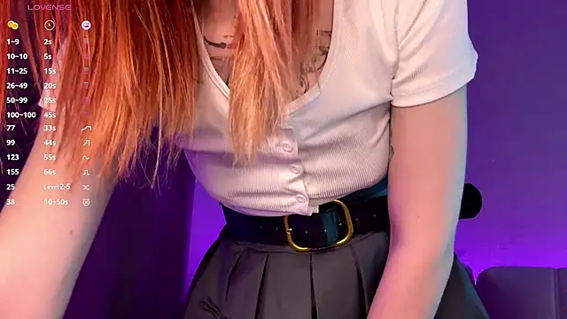 Snapshot of BlondeBun chatting on February 2026 05:50:01 PM BlondeBun online show from February 2026 05:50:01 PM