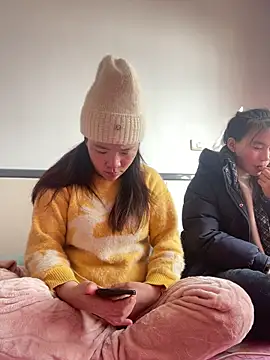 Faded pink online show from January 2026 02:04:02 AM