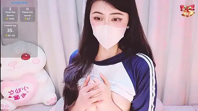 1-Emma-1 online show from April 2026 02:14:01 PM