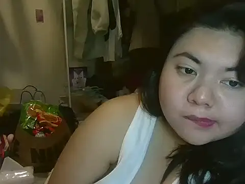 Snapshot of Allie_143 chatting on February 2026 09:42:02 AM Allie 143 online show from February 2026 09:42:02 AM