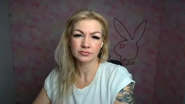 Snapshot of Madonna_Fire chatting on March 2026 06:30:02 AM Madonna Fire online show from March 2026 06:30:02 AM