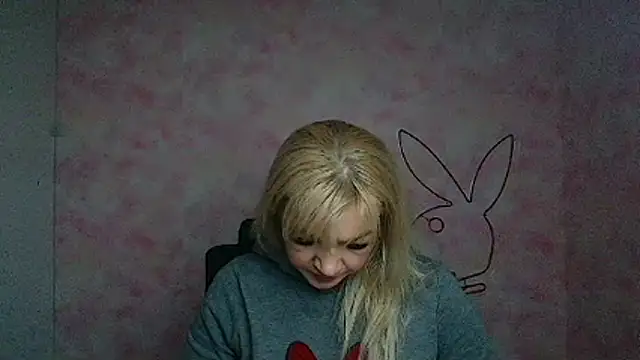 Snapshot of Madonna_Fire chatting on March 2026 01:25:01 PM Madonna Fire online show from March 2026 01:25:01 PM