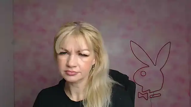 Snapshot of Madonna_Fire chatting on March 2026 12:33:11 PM Madonna Fire online show from March 2026 12:33:11 PM