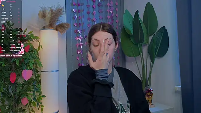 BrianneMallory online show from February 2026 06:12:02 AM