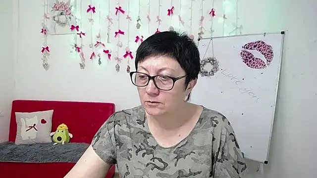 EmilyL0ve online show from April 2026 05:20:02 PM