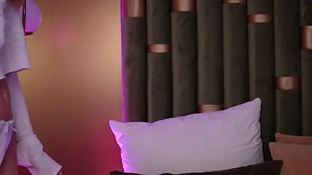 Snapshot of AmeliaAngel chatting on November 2025 08:46:01 AM AmeliaAngel online show from November 2025 08:46:01 AM