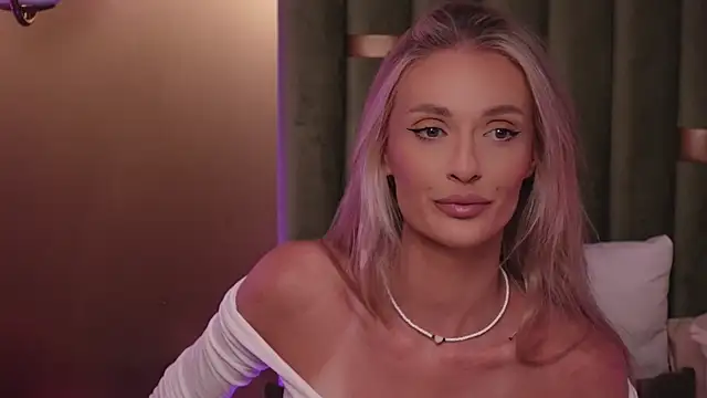 Snapshot of AmeliaAngel chatting on July 2026 09:28:02 PM AmeliaAngel online show from July 2026 09:28:02 PM