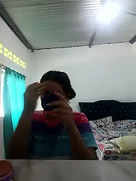 zaraluxx1 online show from January 2026 06:43:02 PM