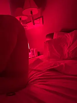 Snapshot of cloudyplay661 chatting on February 2026 04:32:01 PM cloudyplay661 online show from February 2026 04:32:01 PM