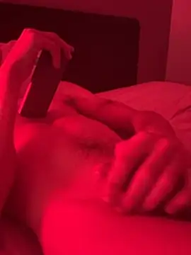 Snapshot of cloudyplay661 chatting on February 2026 11:10:02 PM cloudyplay661 online show from February 2026 11:10:02 PM