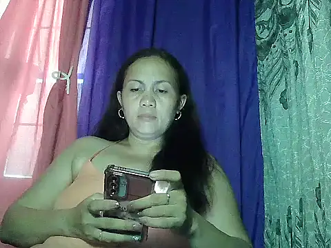 Snapshot of prettymomma24xx chatting on June 2026 02:28:01 AM prettymomma24xx online show from June 2026 02:28:01 AM