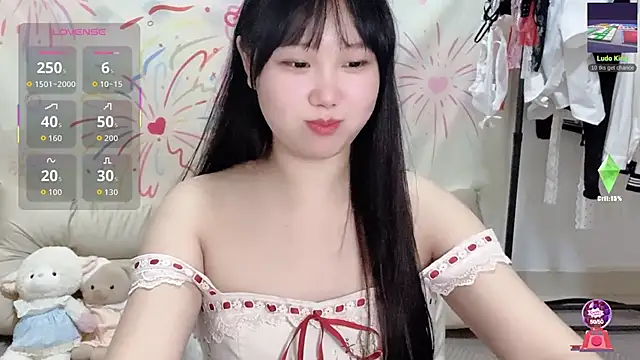 xiaoguai99 online show from June 2026 12:29:02 PM
