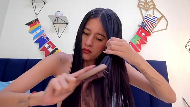 mayaevansmg online show from July 2026 12:11:02 PM