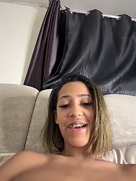 vicky bass  online show from June 2026 12:06:02 AM