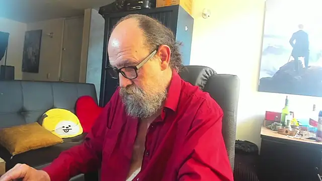 Uncle Hottie online show from May 2026 06:09:01 PM