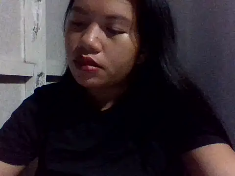 sweetprinces08 online show from April 2026 07:11:02 PM