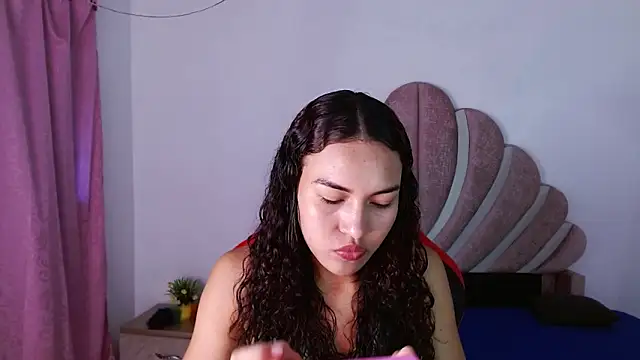 Naya  fox723 online show from February 2026 05:39:02 PM