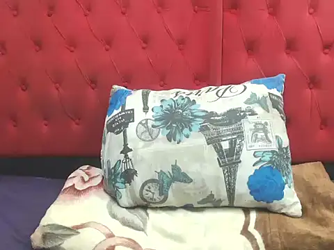 brownskingirl25 online show from January 2026 06:21:01 PM