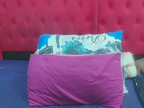 brownskingirl25 online show from January 2026 07:30:01 PM