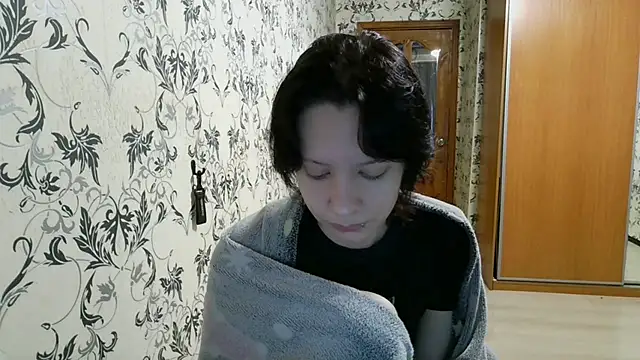 LxayBloom online show from April 2026 01:09:02 AM