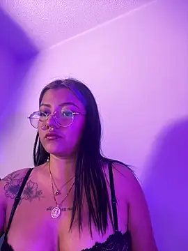 queen of you heart online show from April 2026 12:30:02 AM