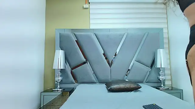 Atenea sexxx online show from April 2026 04:04:01 AM